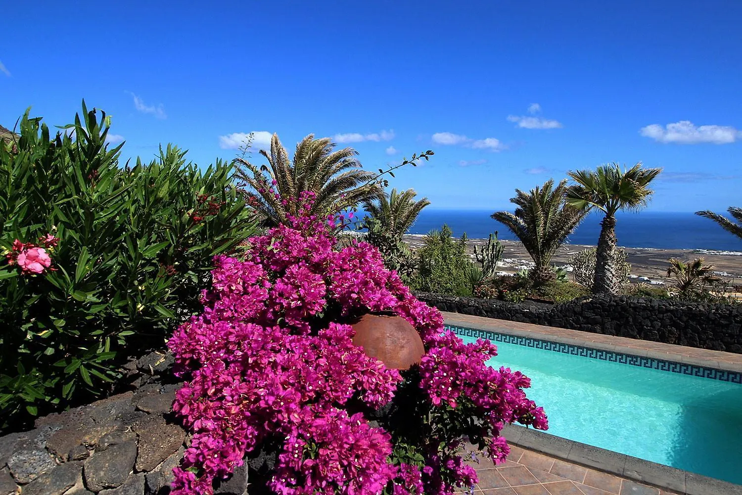 Roco 2 - Terrasse Mit Meerblick, Sauna, Grosser Pool, Pure Entspannung Tias Holiday home